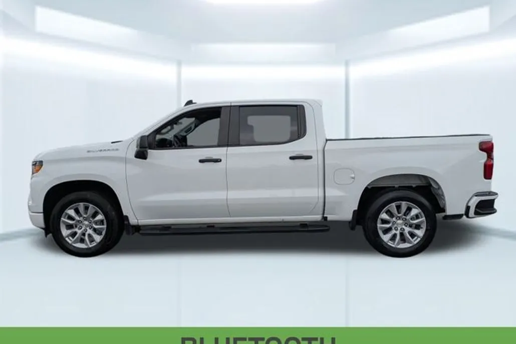 2024 Chevrolet Silverado 1500 Custom photo 1