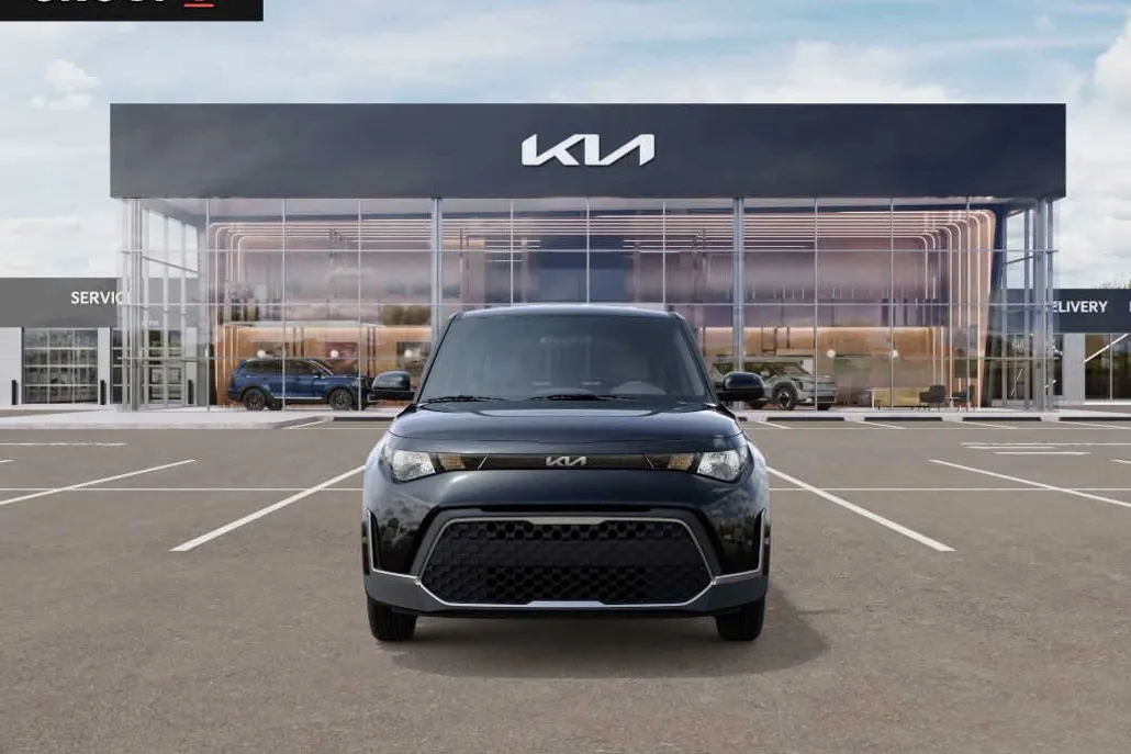 2025 Kia Soul LX photo 1