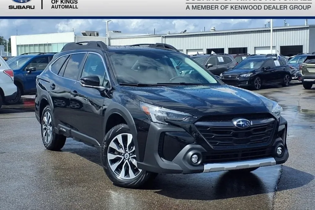 2023 Subaru Outback Limited photo 1