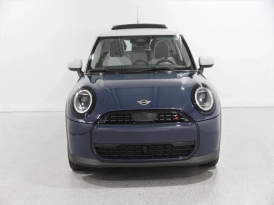2025 Mini Cooper 4 Door Hardtop Signature photo 1
