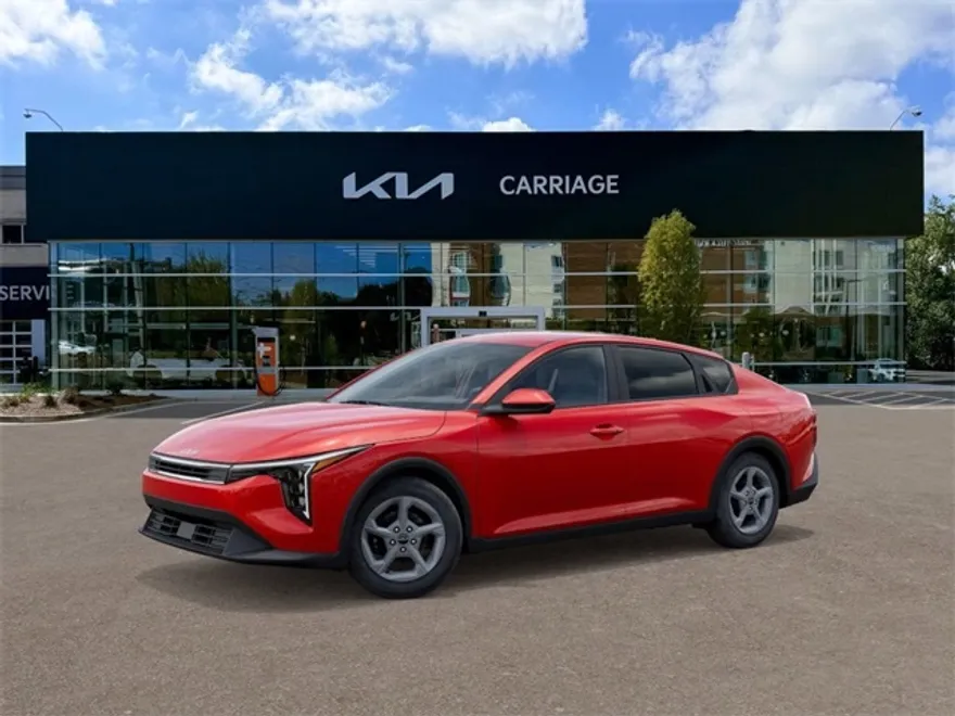 2025 Kia K4 LXS photo 1