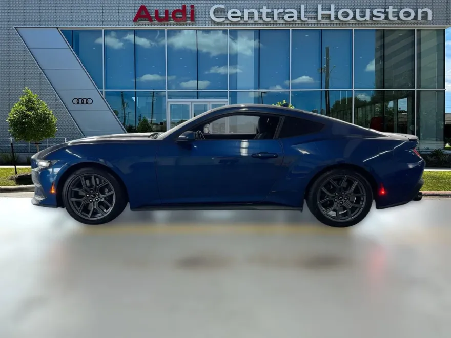 2024 Ford Mustang EcoBoost photo 1