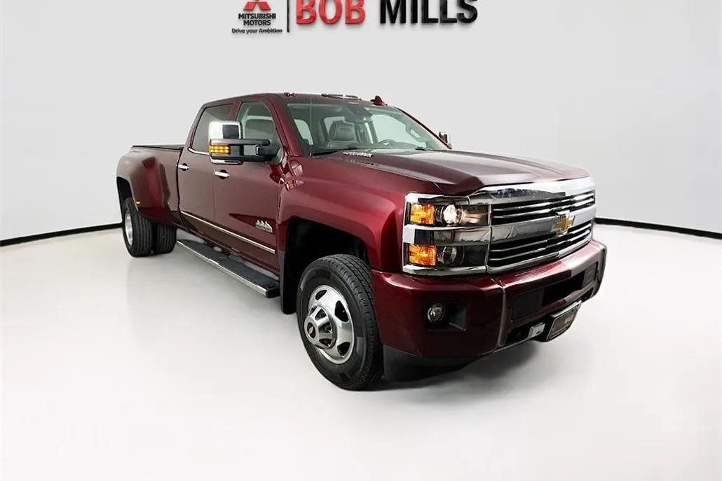 2016 Chevrolet Silverado 3500HD High Country photo 1