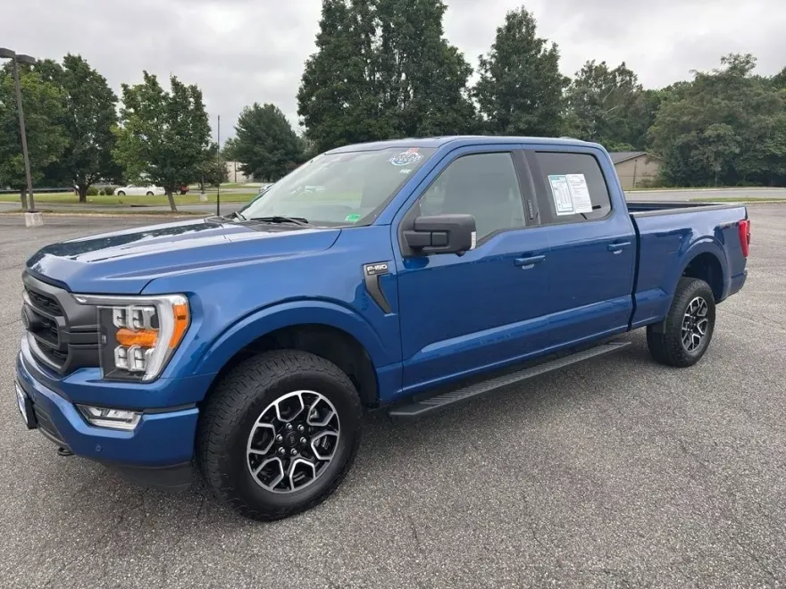 2023 Ford F-150 XLT photo 1