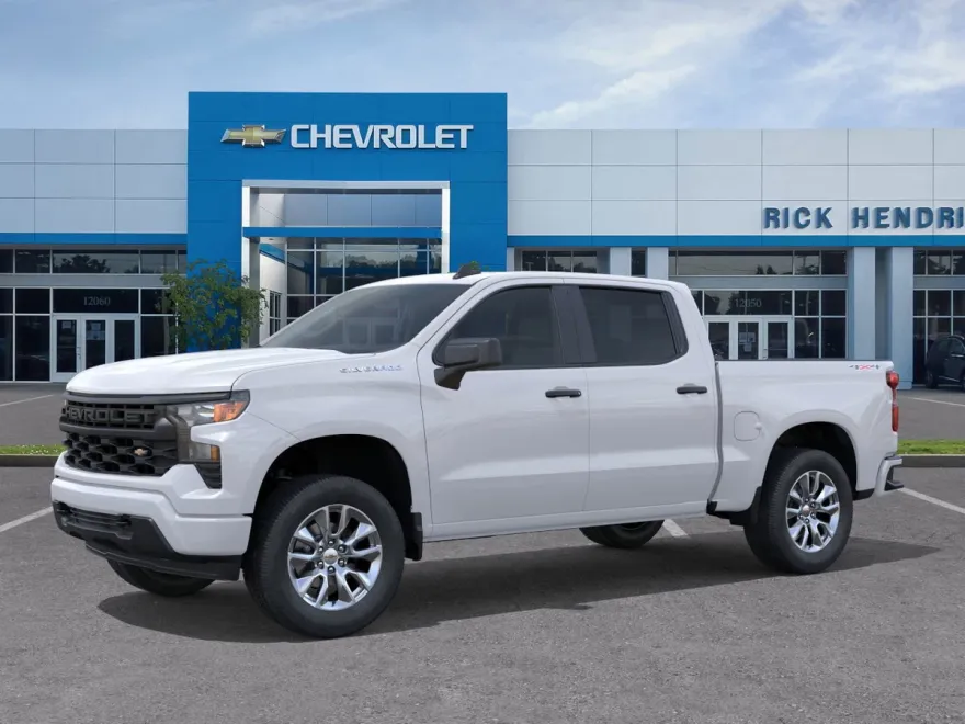 2025 Chevrolet Silverado 1500 Custom photo 1
