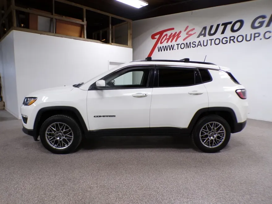 2021 Jeep Compass Latitude photo 1