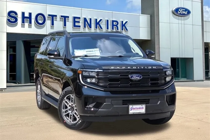 2025 Ford Expedition photo 1