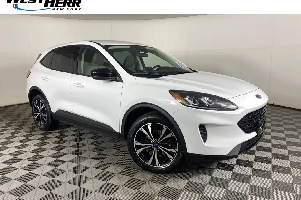 2022 Ford Escape SE photo 1