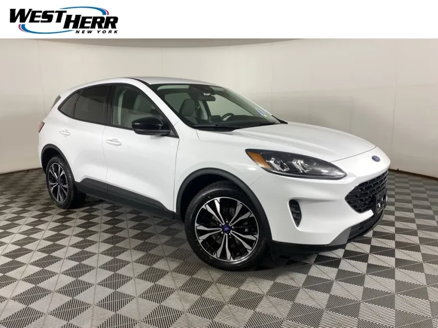 2022 Ford Escape SE photo 1