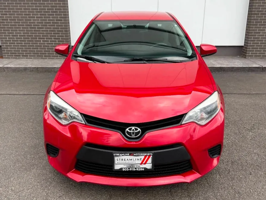 2014 Toyota Corolla LE Plus photo 1
