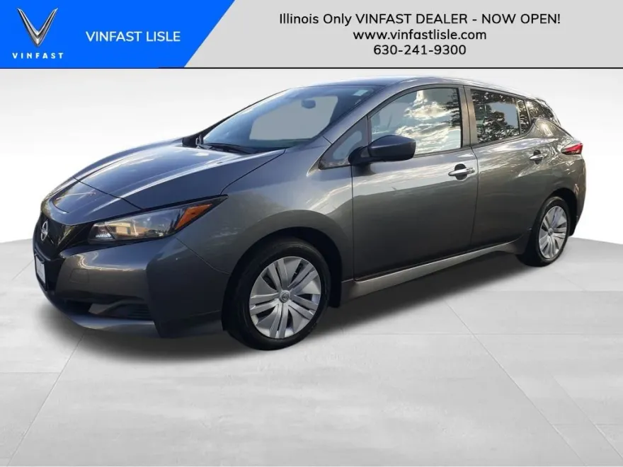 2023 Nissan Leaf S photo 1