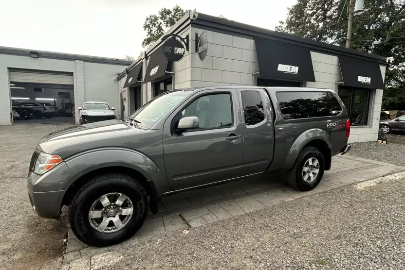 2009 Nissan Frontier King Cab PRO-4X photo 1