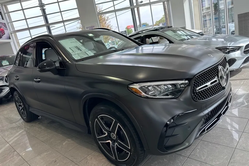 2026 Mercedes Benz GLC 300 4MATIC photo 1