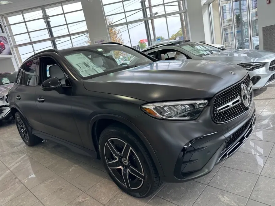 2026 Mercedes Benz GLC 300 4MATIC photo 1