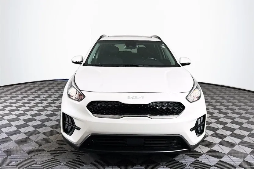 2022 Kia Niro Touring Special Edition photo 1