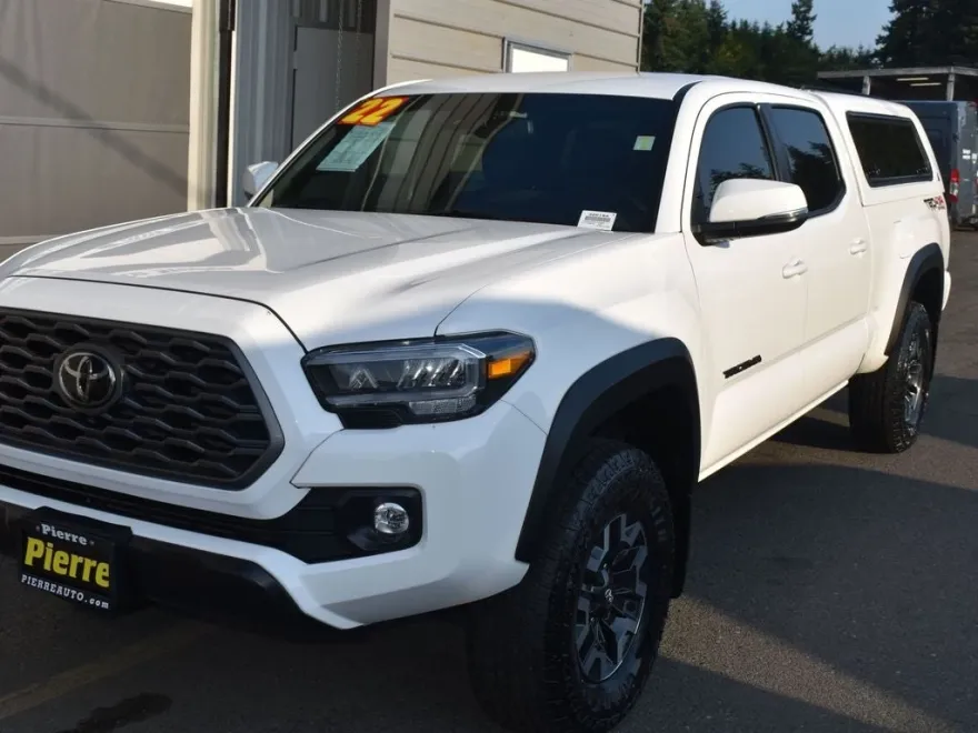 2022 Toyota Tacoma V6 photo 1