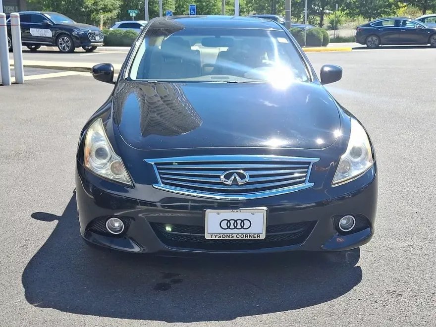 2011 Infiniti G37 photo 1