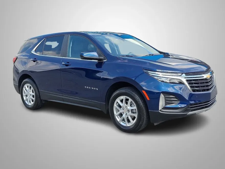 2022 Chevrolet Equinox LT photo 1