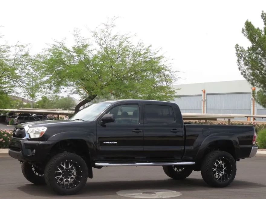 2013 Toyota Tacoma SR5 photo 1