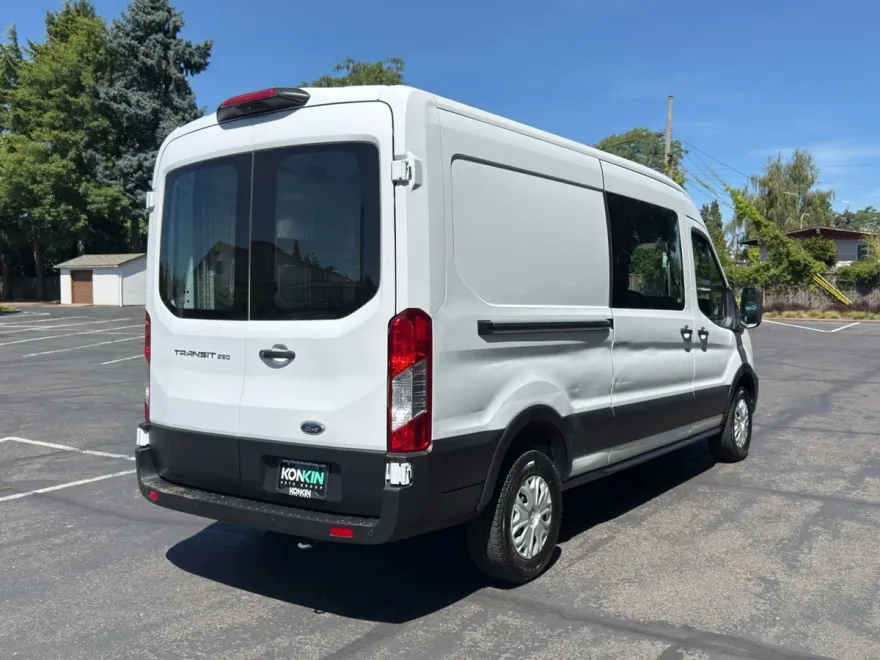 2021 Ford Transit Cargo Van photo 1