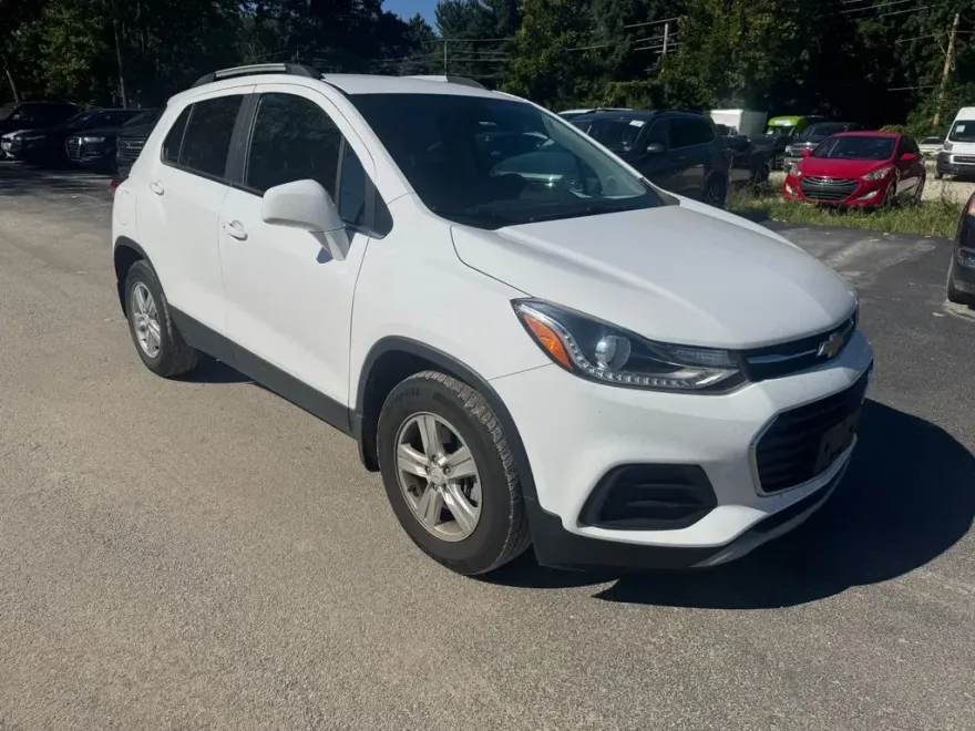 2020 Chevrolet Trax LT photo 1