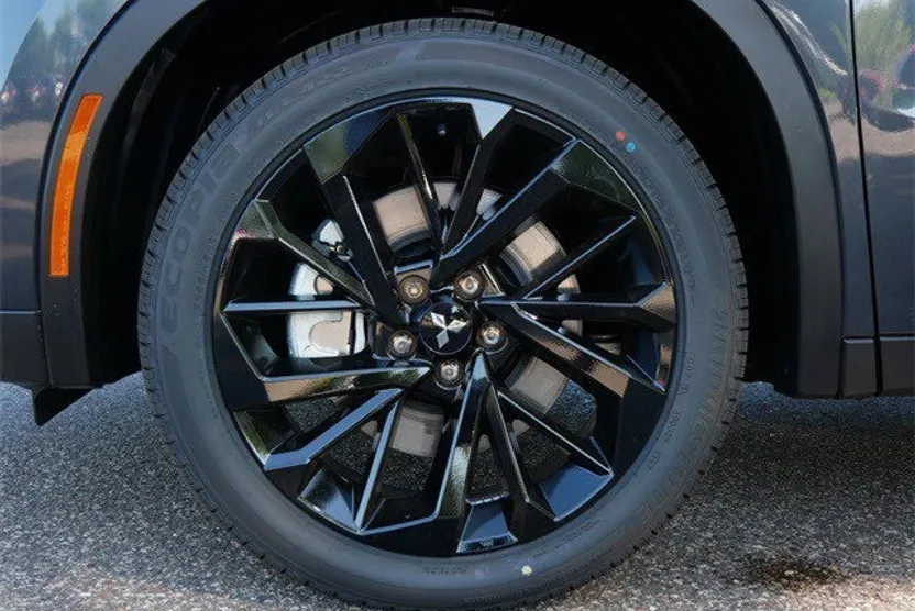 2025 Mitsubishi Outlander PHEV SEL photo 1