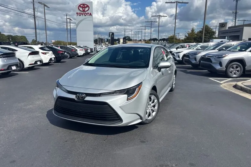 2026 Toyota Corolla LE photo 1