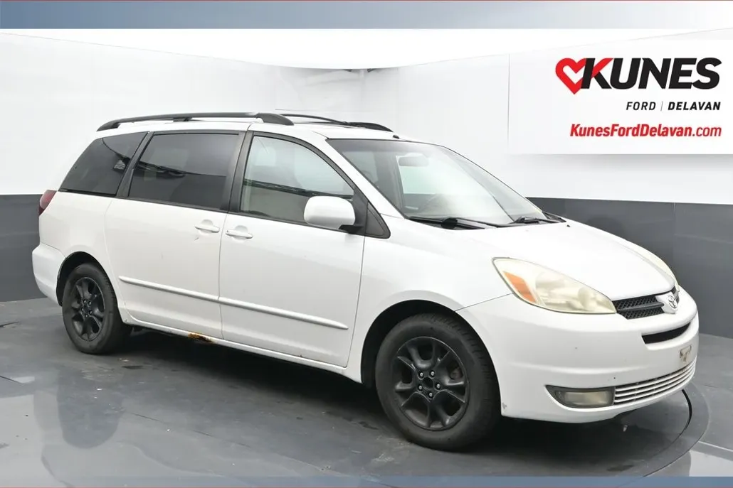 2005 Toyota Sienna XLE photo 1