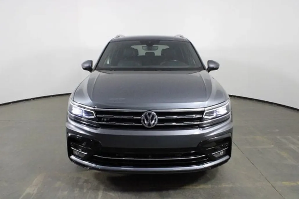 2021 Volkswagen Tiguan SEL Premium R-Line photo 1
