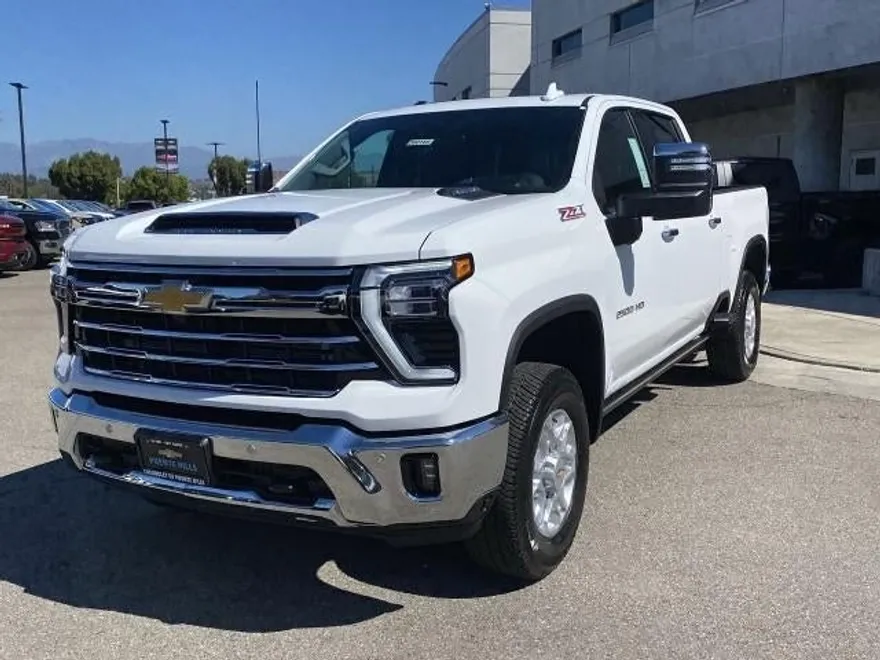 2026 Chevrolet Silverado 2500HD LTZ photo 1