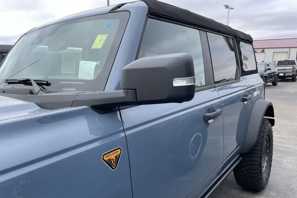 2024 Ford Bronco Badlands photo 1