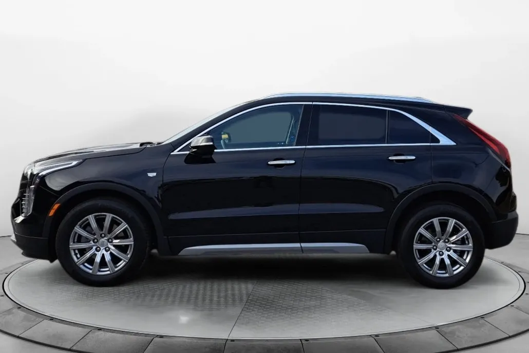 2023 Cadillac XT4 Premium Luxury photo 1