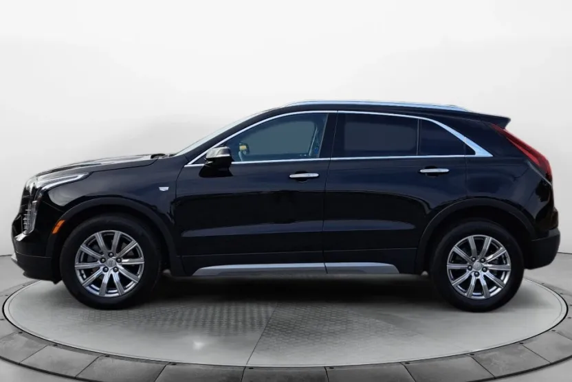2023 Cadillac XT4 Premium Luxury photo 1