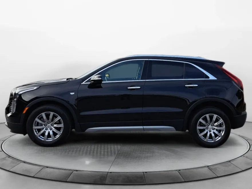 2023 Cadillac XT4 Premium Luxury photo 1