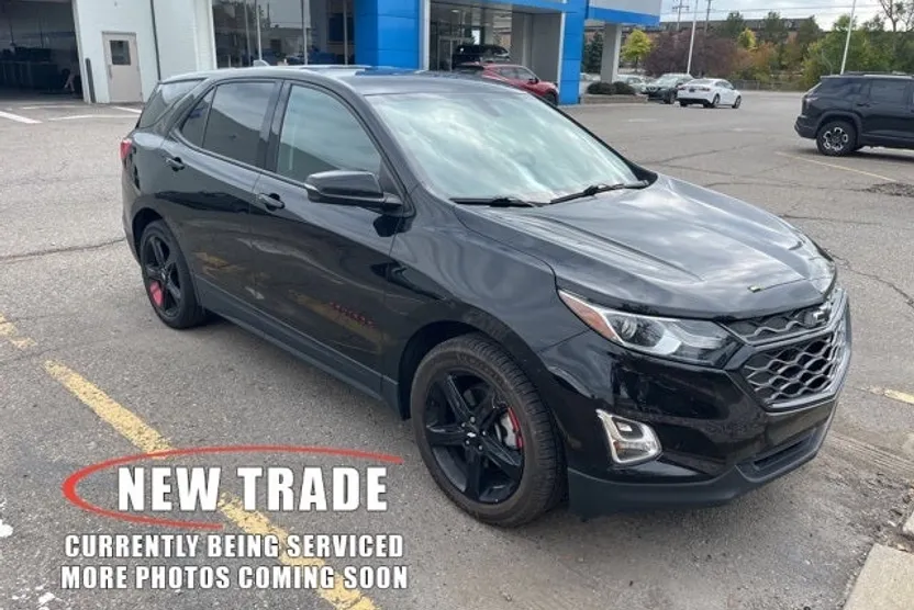 2019 Chevrolet Equinox LT photo 1