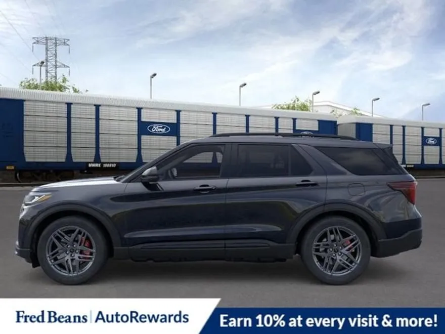 2025 Ford Explorer ST photo 1