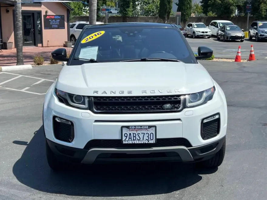 2016 Land Rover Range Rover Evoque SE photo 1