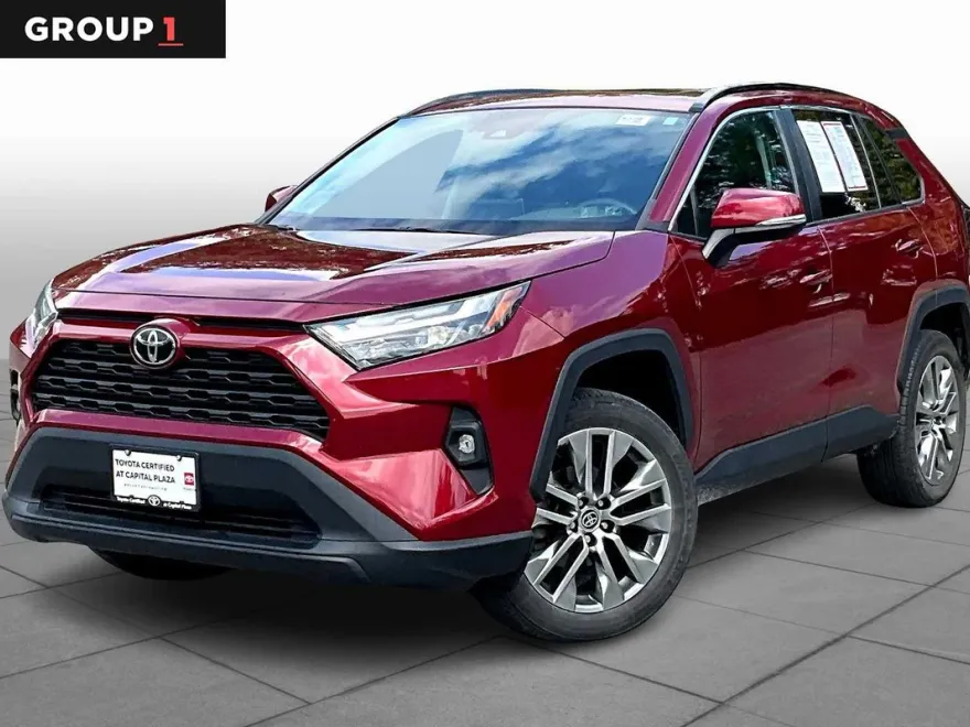 2022 Toyota RAV4 XLE Premium photo 1