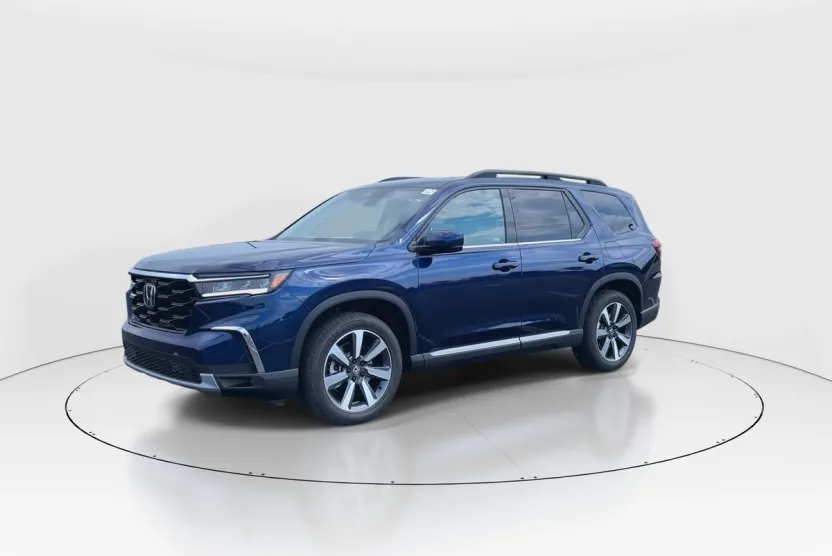 2025 Honda Pilot Touring photo 1