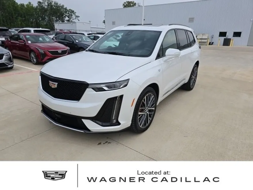 2025 Cadillac XT6 Sport photo 1