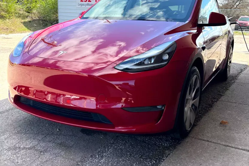 2023 Tesla Model Y Long Range photo 1