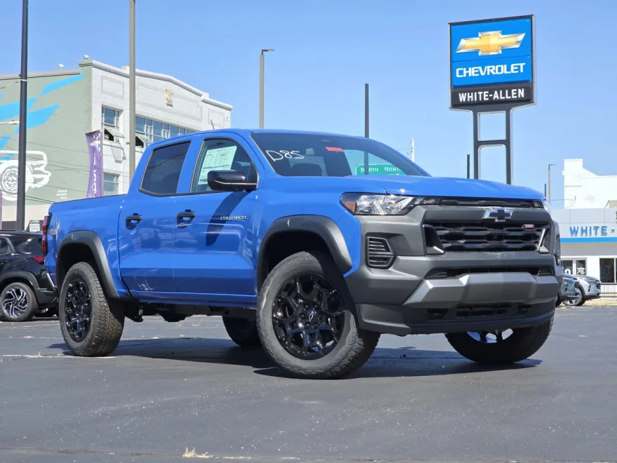 2026 Chevrolet Colorado Trail Boss photo 1
