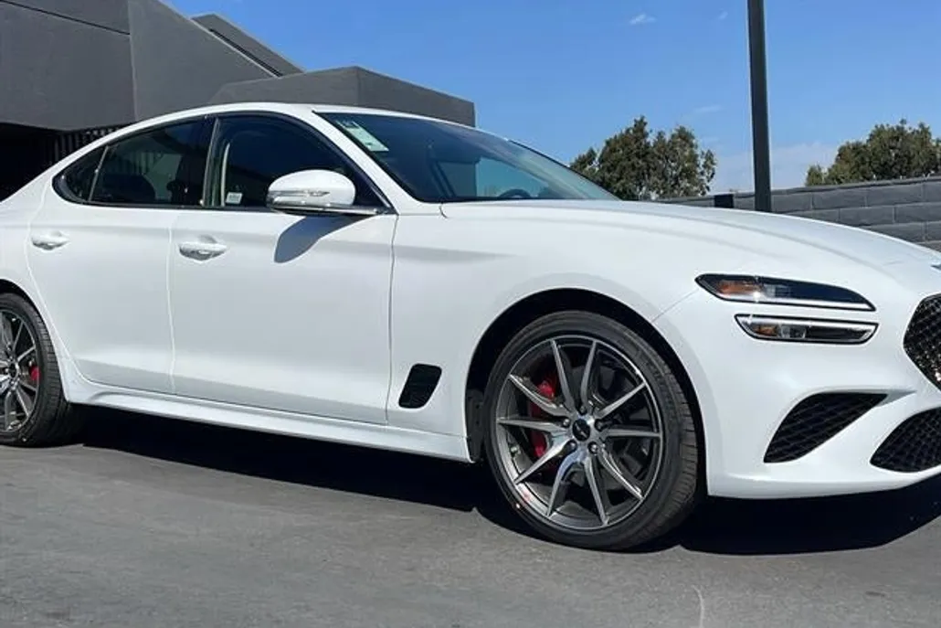 2025 Genesis G70 2.5T photo 1