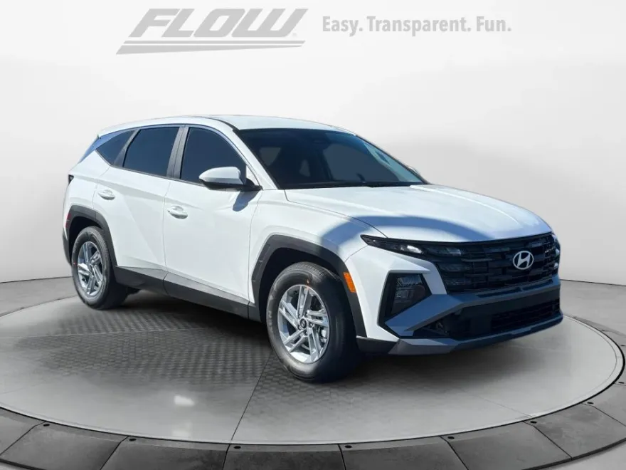 2026 Hyundai Tucson SE photo 1
