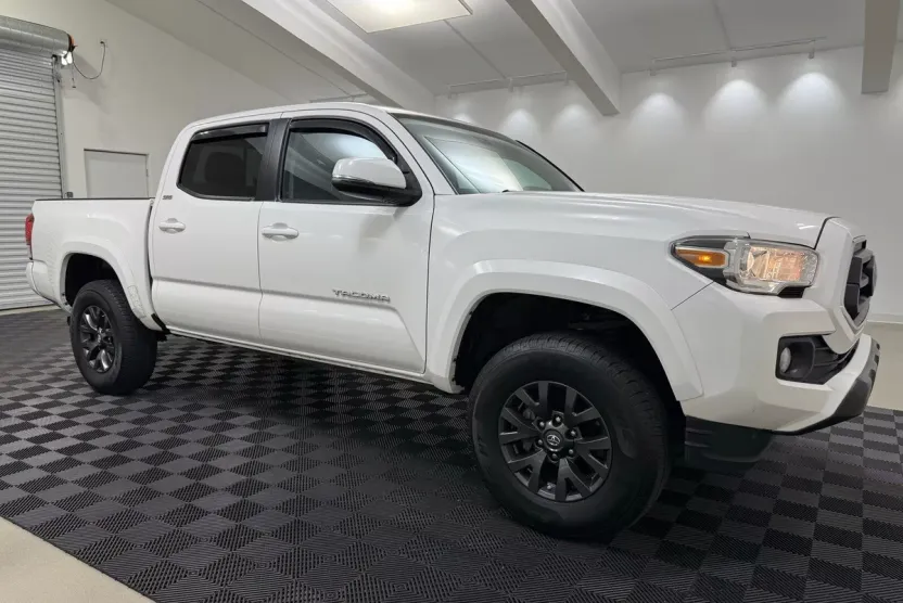 2021 Toyota Tacoma SR5 photo 1