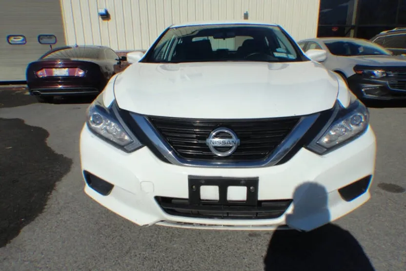 2018 Nissan Altima 2.5 S photo 1