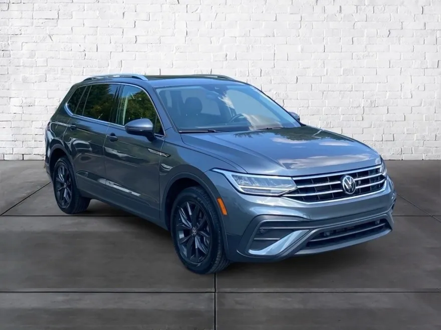 2024 Volkswagen Tiguan SE Wolfsburg Edition photo 1