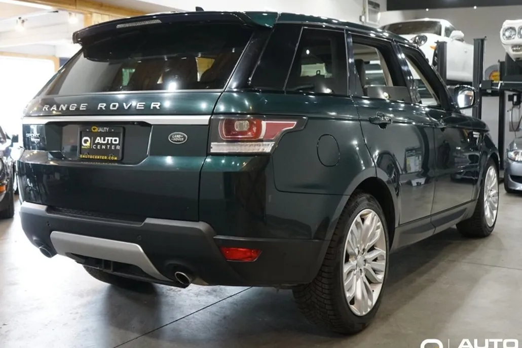 2016 Land Rover Range Rover Sport HSE photo 1