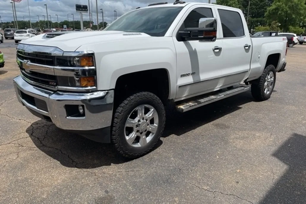 2018 Chevrolet Silverado 2500HD LTZ photo 1