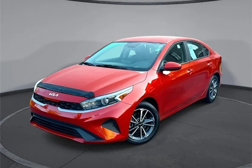 2022 Kia Forte LXS photo 1
